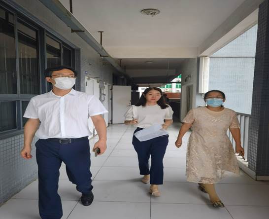 说明: C:\Users\Administrator\Desktop\照片\开学第一天\照片\现场四.jpg