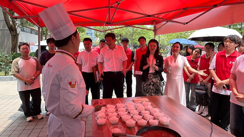 “双聘导师”+AI论坛！广东工程职业技术学院智能工程学院打造“大思政课”育人新范式